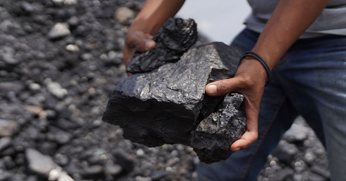 آسيا تعود إلى الفحم تحت ضغط أزمة الطاقة العالمية